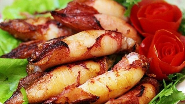 Mực xôi - món ăn khó cưỡng khi đến Cửa Lò