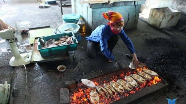 Du lịch biển Cửa Lò - tham quan nghề nướng cá độc đáo