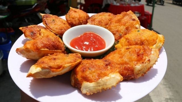 Mọc cua bể, ghẹ rang me - 2 món ăn hấp dẫn của Cửa Lò